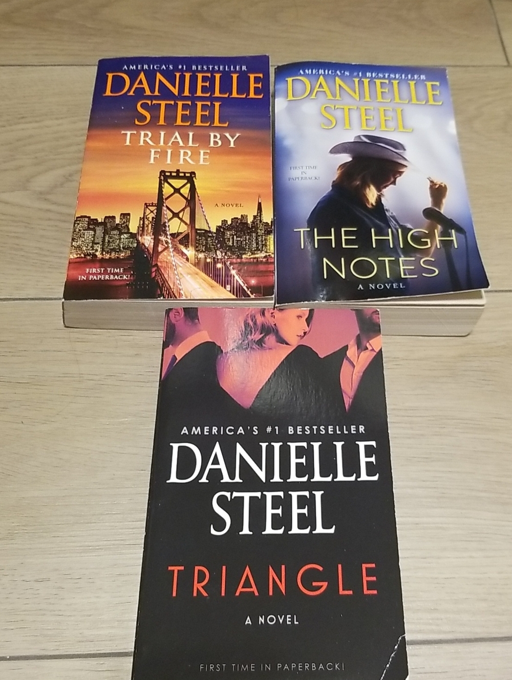 Danielle Steel Paperback Book Lot